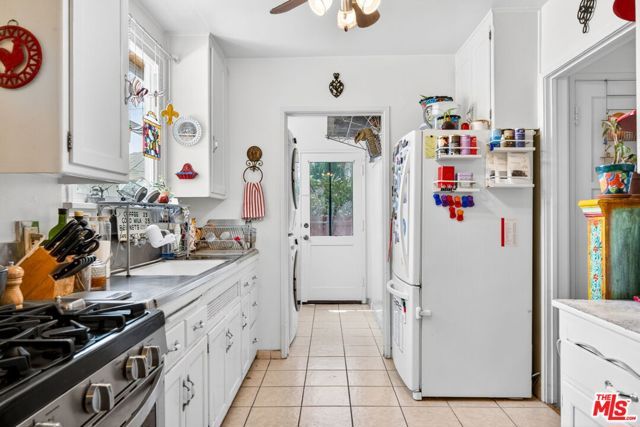 10796 Galvin Street, Culver City, CA 90230