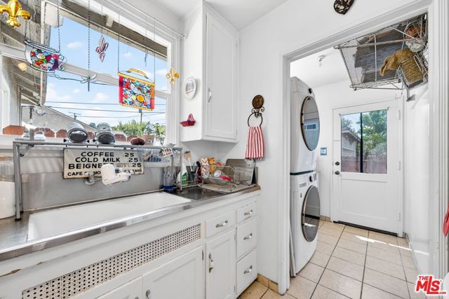 10796 Galvin Street, Culver City, CA 90230