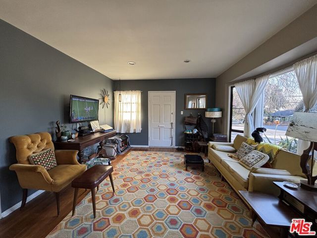 10796 Galvin Street, Culver City, CA 90230