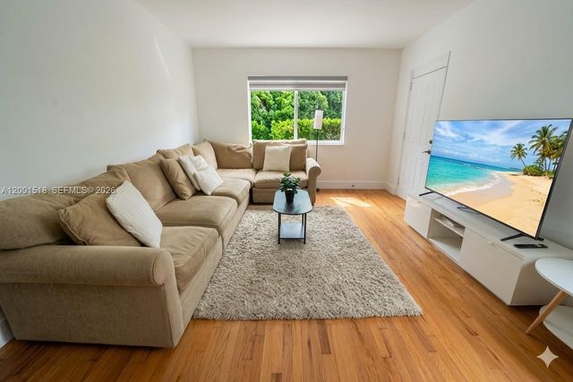 817 W 39th St 2, Miami Beach, FL 33140