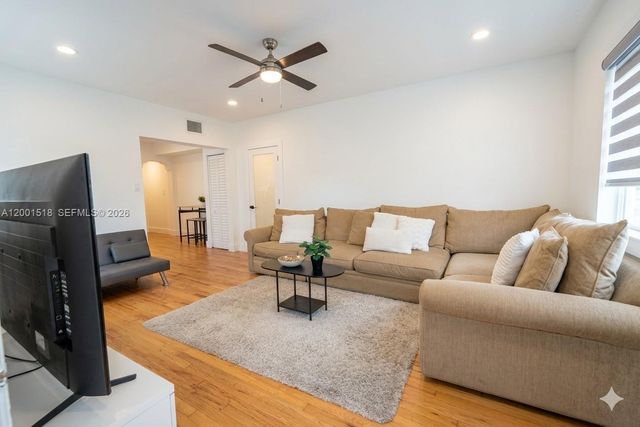 817 W 39th St 2, Miami Beach, FL 33140