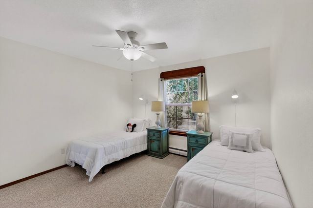 1425 Crestview Drive SW, Los Lunas, NM 87031