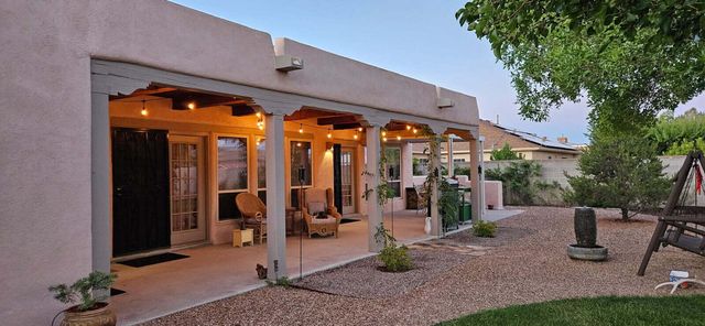 1425 Crestview Drive SW, Los Lunas, NM 87031