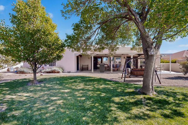 1425 Crestview Drive SW, Los Lunas, NM 87031