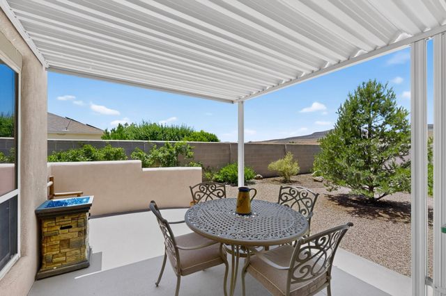 1425 Crestview Drive SW, Los Lunas, NM 87031