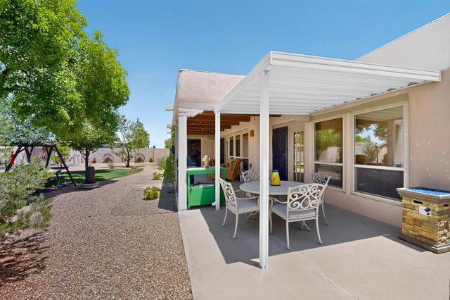 1425 Crestview Drive SW, Los Lunas, NM 87031