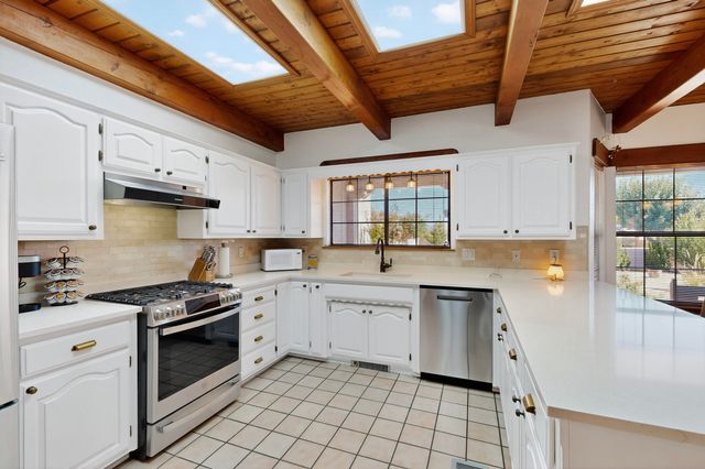 1425 Crestview Drive SW, Los Lunas, NM 87031