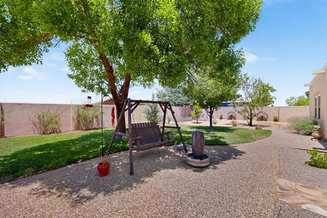 1425 Crestview Drive SW, Los Lunas, NM 87031