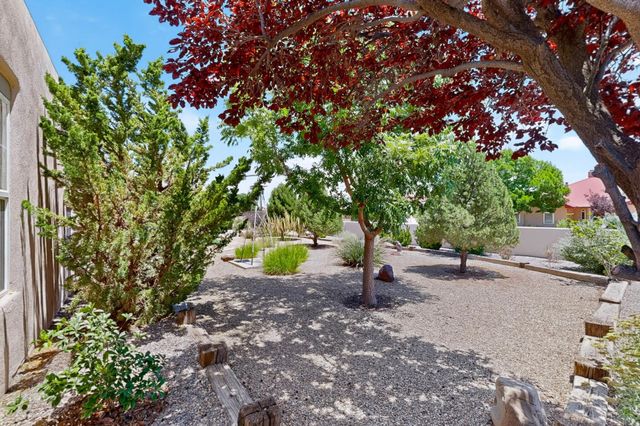 1425 Crestview Drive SW, Los Lunas, NM 87031