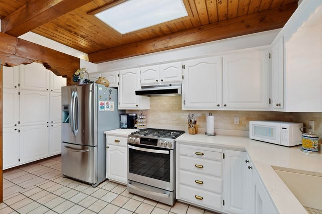 1425 Crestview Drive SW, Los Lunas, NM 87031