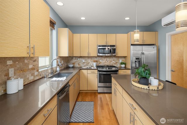 1550 NW 60th Street, Seattle, WA 98107