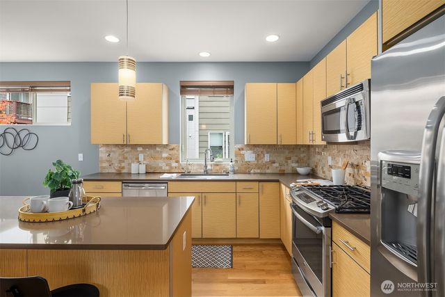 1550 NW 60th Street, Seattle, WA 98107