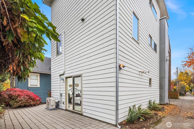 1550 NW 60th Street, Seattle, WA 98107