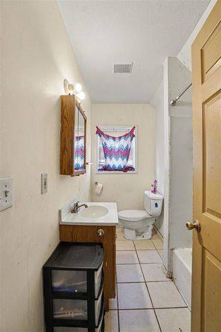 908 W Lapeer Street, Lansing, MI 48915