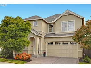 216 Ne IRONCREEK Ter, Hillsboro, OR 97124
