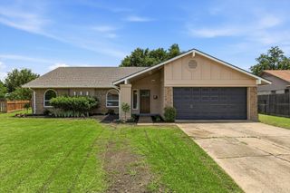 2804 Elk Grove Road, Carrollton, TX 75007