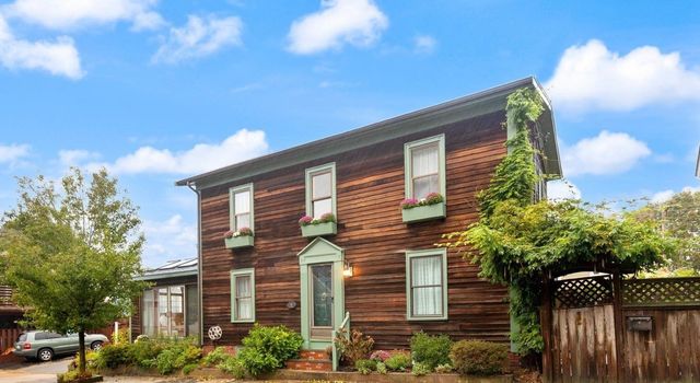 15 Myrtle St, Beverly, MA 01915