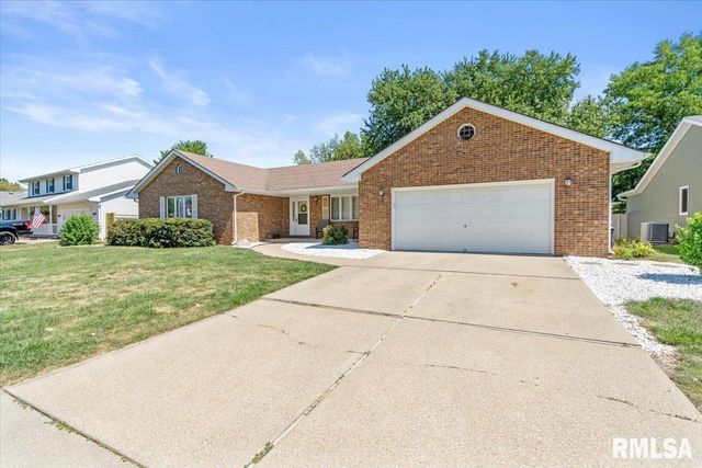1808 Hunter Ridge Drive, Springfield, IL 62704