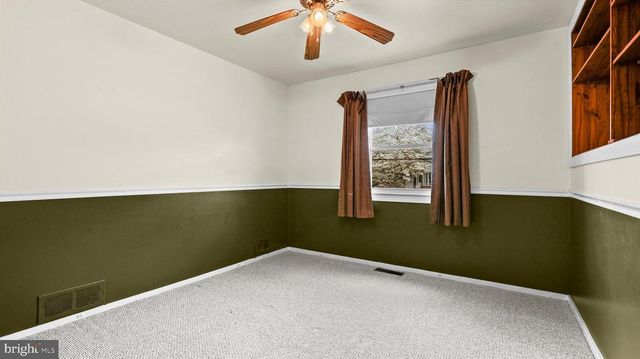 20 KENSINGTON DR, Camp Hill, PA 17011