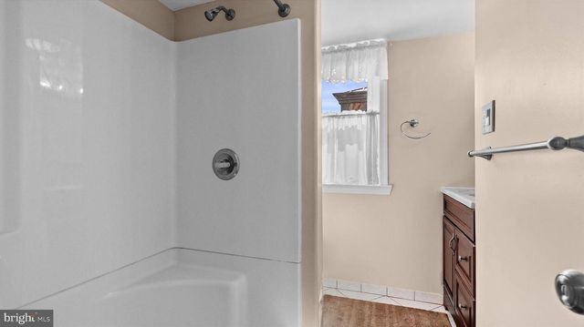 20 KENSINGTON DR, Camp Hill, PA 17011