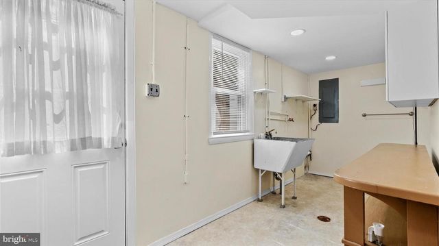 20 KENSINGTON DR, Camp Hill, PA 17011