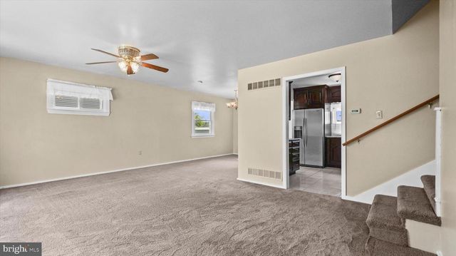20 KENSINGTON DR, Camp Hill, PA 17011