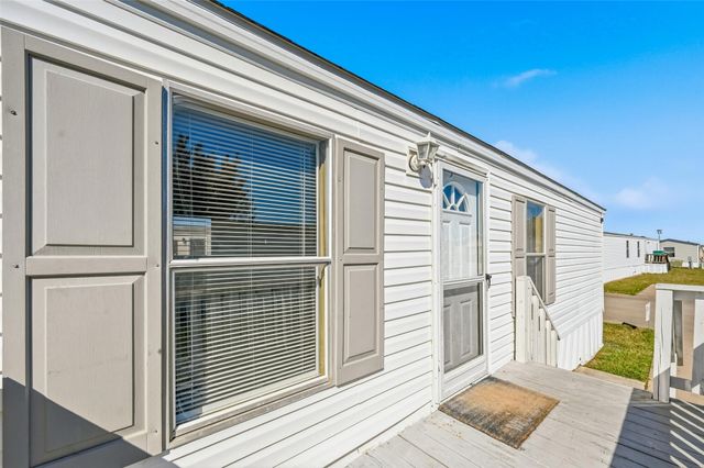 607 Keats Road, Wilmer, TX 75172