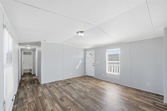 607 Keats Road, Wilmer, TX 75172