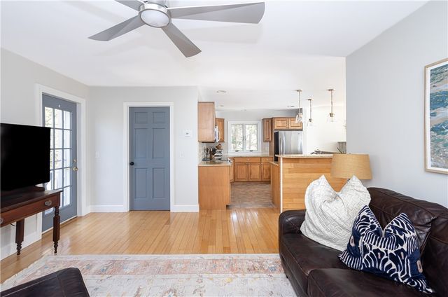 18 Lugger Street, Jamestown, RI 02835