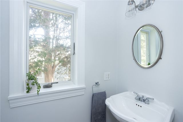 18 Lugger Street, Jamestown, RI 02835