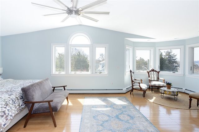 18 Lugger Street, Jamestown, RI 02835