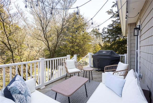 18 Lugger Street, Jamestown, RI 02835