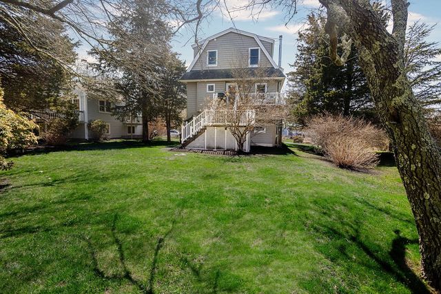 18 Lugger Street, Jamestown, RI 02835