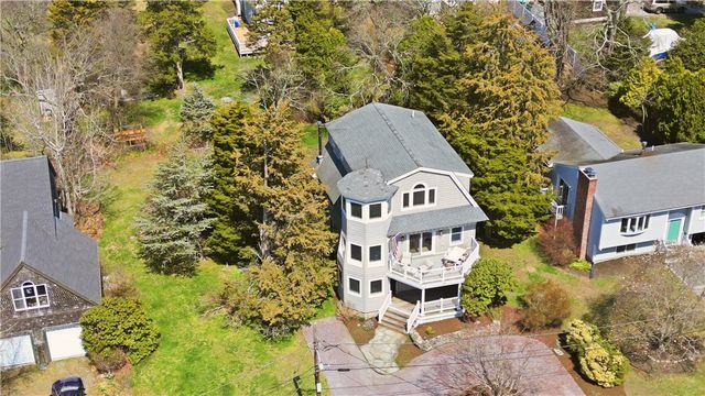 18 Lugger Street, Jamestown, RI 02835