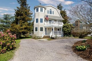 18 Lugger Street, Jamestown, RI 02835