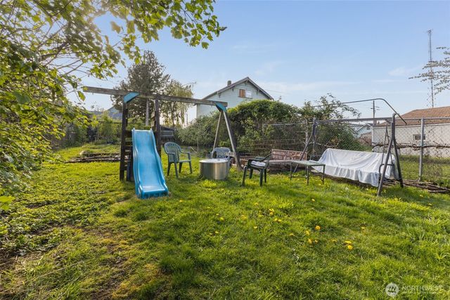 1222 S Sheridan Avenue, Tacoma, WA 98405