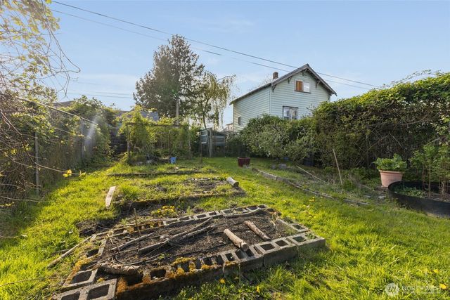 1222 S Sheridan Avenue, Tacoma, WA 98405