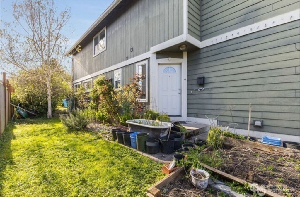 1222 S Sheridan Avenue, Tacoma, WA 98405