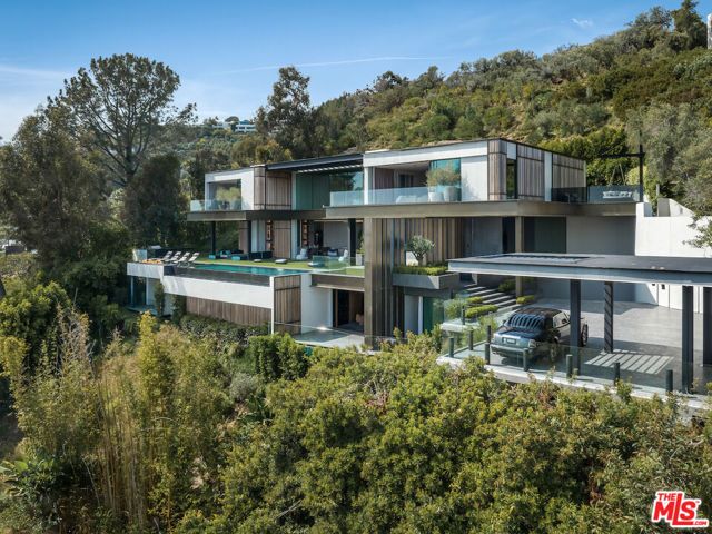 8741 St Ives Drive, Los Angeles, CA 90069