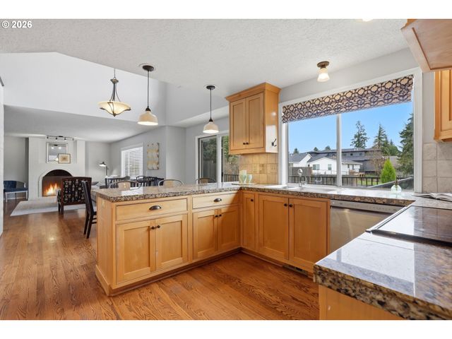 20520 MARTIN Ct, West Linn, OR 97068