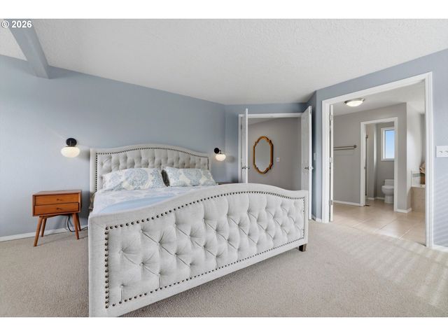 20520 MARTIN Ct, West Linn, OR 97068