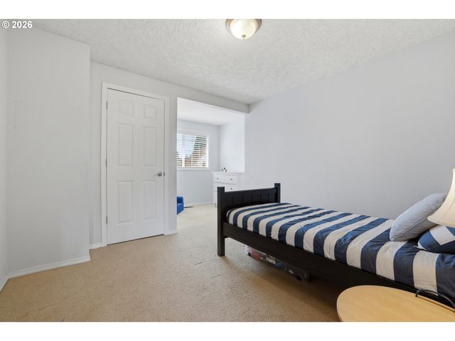 20520 MARTIN Ct, West Linn, OR 97068