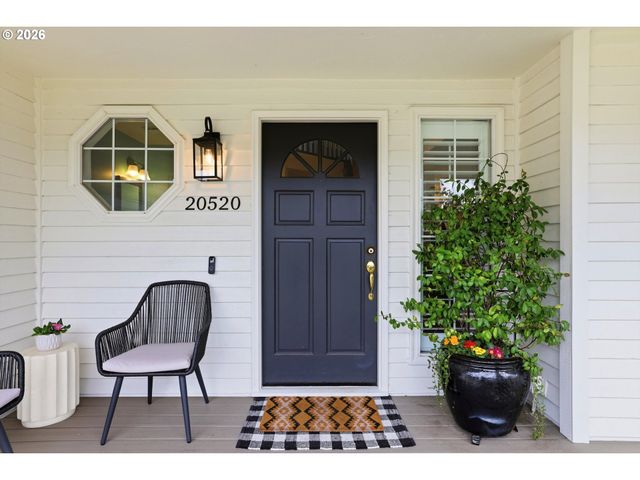 20520 MARTIN Ct, West Linn, OR 97068