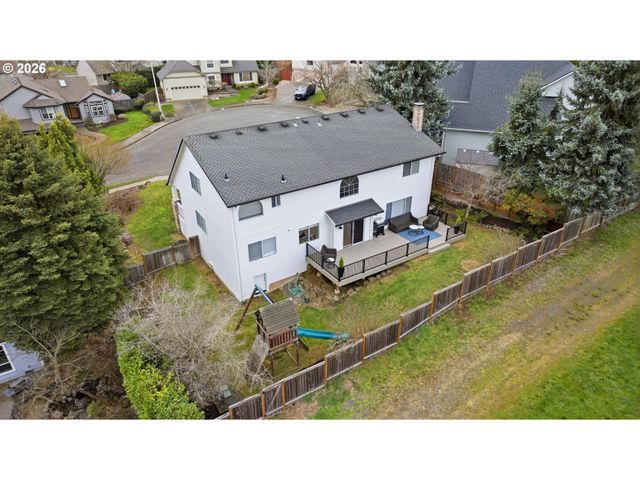 20520 MARTIN Ct, West Linn, OR 97068