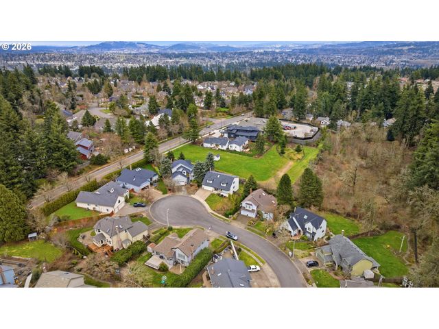 20520 MARTIN Ct, West Linn, OR 97068