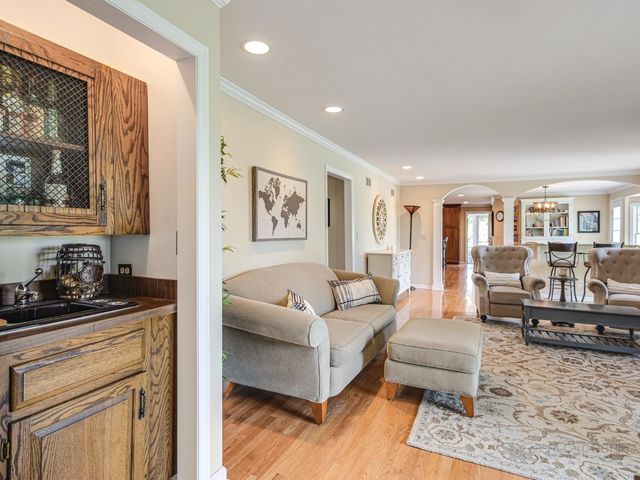 1900 Hickory Knoll Drive, Deerfield, IL 60015