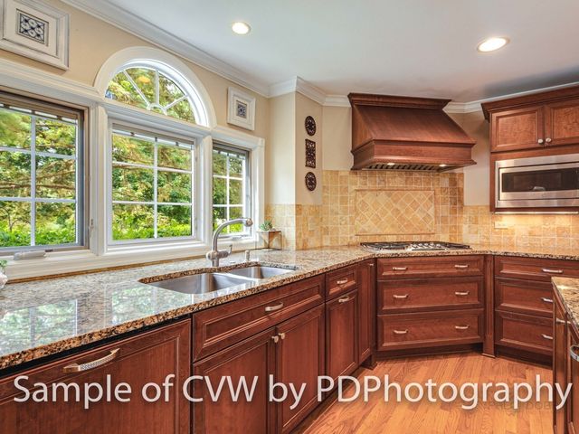 1900 Hickory Knoll Drive, Deerfield, IL 60015