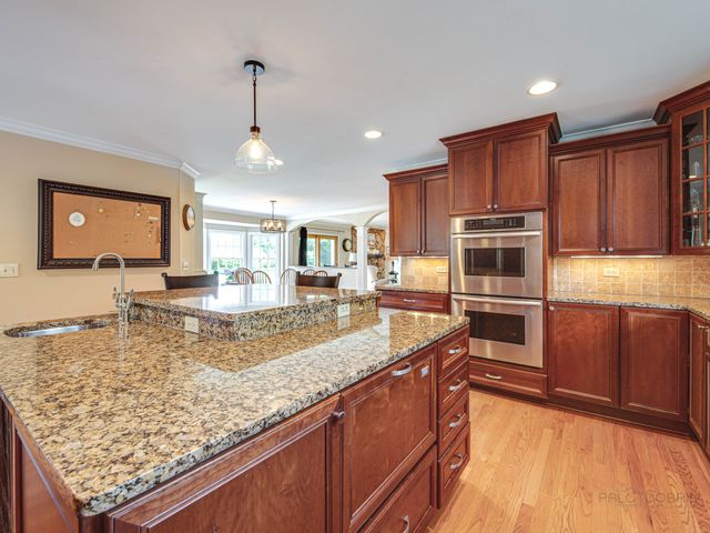 1900 Hickory Knoll Drive, Deerfield, IL 60015