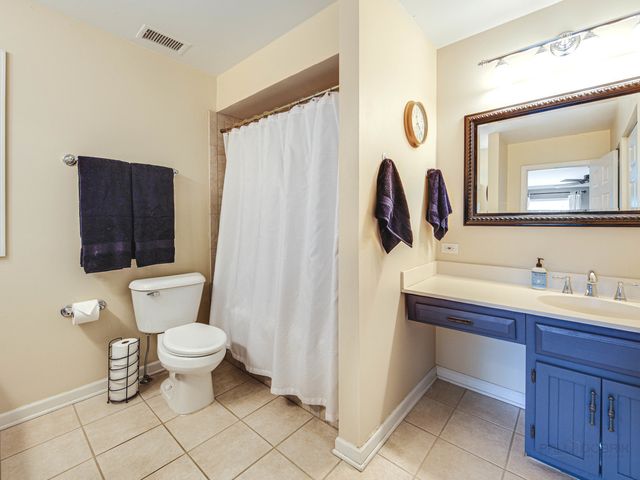 1900 Hickory Knoll Drive, Deerfield, IL 60015