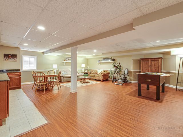 1900 Hickory Knoll Drive, Deerfield, IL 60015